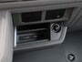 Volkswagen Crafter Bedrijfswagens 2.0 TDI L3H3 140PK Automaat Exclusive | 3,99% FL Actie | Nieuw model | ACC | Digital cockpit | LED | Trekhaak | Alarm | 17" Lmv |