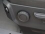 Volkswagen Crafter Bedrijfswagens 2.0 TDI L3H3 140PK Automaat Exclusive | 3,99% FL Actie | Nieuw model | ACC | Digital cockpit | LED | Trekhaak | Alarm | 17" Lmv |