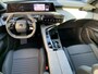 Peugeot E-3008 Allure Avantage 73 kWh | Navigatie | Draadloze telefoonoplader | Achteruitrijcamera | Climate control