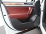 Volkswagen Touareg 3.0 TDi 262 Pk Automaat R-Line | Adaptive Cruise | Navigatie | Bluetooth | Stoelverwarming | Panoramadak | Camera | Trekhaak | 20 Inch | 59.709 Km!!