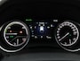Toyota Camry 2.5 Hybrid Executive | Camera | Parkeersensoren | Navigatie | Dodehoek Ass. | LM velgen | Parkeersensoren | Cruise Control Adaptief |