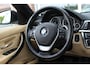 BMW 3-Serie Touring 328i Upgrade Edition | 245 pk | Automaat | Navi | Leer | Xenon | Trekhaak | PDC | Harman Kardon | ➡️