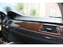 BMW 3-Serie 335i E90 Sedan Facelift High Executive | 306 pk | Automaat | Navi | Leer | 18 inch | Xenon | Sportstuur | Sporstoelen | Climate-control | PDC | Rolgordijn | ➡️