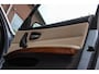 BMW 3-Serie 335i E90 Sedan Facelift High Executive | 306 pk | Automaat | Navi | Leer | 18 inch | Xenon | Sportstuur | Sporstoelen | Climate-control | PDC | Rolgordijn