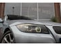 BMW 3-Serie 335i E90 Sedan Facelift High Executive | 306 pk | Automaat | Navi | Leer | 18 inch | Xenon | Sportstuur | Sporstoelen | Climate-control | PDC | Rolgordijn | ➡️