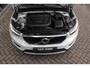 Volvo XC40 1.5 T3 Momentum Pro | 1e eigenaar | NL auto | Inc btw | Cruise control | Climate control | LED | Navigatie | Bluetooth | 18 inch | Trekhaak | Half leer | 163 pk