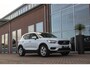 Volvo XC40 1.5 T3 Momentum Pro | 1e eigenaar | NL auto | Inc btw | Cruise control | Climate control | LED | Navigatie | Bluetooth | 18 inch | Trekhaak | Half leer | 163 pk