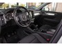 Volvo XC40 1.5 T3 Momentum Pro | 1e eigenaar | NL auto | Inc btw | Cruise control | Climate control | LED | Navigatie | Bluetooth | 18 inch | Trekhaak | Half leer | 163 pk