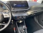 Hyundai i20 1.0 T-GDI 48V MHEV 100 Pk Comfort Smart / NL-Auto / 59.000 KM / Fabrieksgarantie / Digitaal Dashboard / Apple-Carplay&Android-Auto / DAB / Navi / Camera / Cruise-Control / Airco / ELKTR-Pakket / PDC / LMV 16'' / ENZ.