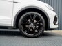 Volkswagen T-Roc 1.5 TSI 150Pk R-Line Business | Black Style | Keyless | IQ Light | 19'' | Trekhaak afnb. | Camera | Side Assist | Prijs Rijklaar!!