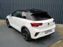 Volkswagen T-Roc 1.5 TSI 150Pk R-Line Business | Black Style | Keyless | IQ Light | 19'' | Trekhaak afnb. | Camera | Side Assist | Prijs Rijklaar!!