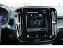 Volvo XC40 Extened Range Core 82 kWh | Trekhaak | Warmtepomp | Stoeverwarming