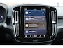Volvo XC40 Extened Range Core 82 kWh | Trekhaak | Warmtepomp | Stoeverwarming