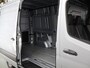 Mercedes-Benz Sprinter 315 CDI | L2 H2 | RWD | Aut. | PRO | BPM VRIJ! | ACHTERUITRIJCAMERA | 3500 KG AHW | DODEHOEKASSISTENT | AIRCO | CRUISE | CARPLAY | ANDROID AUTO | METALLIC | 3-ZITS | MBUX SYSTEEM GROOT