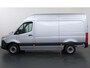 Mercedes-Benz Sprinter 315 CDI | L2 H2 | RWD | Aut. | PRO | BPM VRIJ! | ACHTERUITRIJCAMERA | 3500 KG AHW | DODEHOEKASSISTENT | AIRCO | CRUISE | CARPLAY | ANDROID AUTO | METALLIC | 3-ZITS | MBUX SYSTEEM GROOT