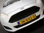 Ford Fiesta 1.0 Style (NAVIGATIESYSTEEM, CRUISE CONTROL, BLUETOOTH, MULTIFUNCTIONEEL STUURWIEL, LED-DAGRIJVERLICHTING, AIRCO, NAP)