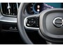 Volvo XC60 2.0 T6 Plug-in hybrid AWD Plus Dark | Stoel en Stuurverwarming | Parkeersensoren Voor en Achter | Trekhaak | Adaptieve Cruise Control |
