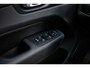 Volvo XC60 2.0 T6 Plug-in hybrid AWD Plus Dark | Stoel en Stuurverwarming | Parkeersensoren Voor en Achter | Trekhaak | Adaptieve Cruise Control |