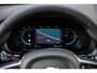 Volvo XC60 2.0 T6 Plug-in hybrid AWD Plus Dark | Stoel en Stuurverwarming | Parkeersensoren Voor en Achter | Trekhaak | Adaptieve Cruise Control |