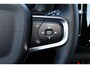 Volvo XC40 Extended Range Ultimate 82 kWh - Panorama/schuifdak - IntelliSafe Assist & Surround - 360º Camera - Verwarmde voorstoelen, stuur & achterbank - Parkeersensoren voor & achter - Draadloze tel. lader - Warmtepomp - Extra getint glas - Elektr. inklapbare trekhaak - 19' LMV