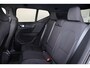 Volvo XC40 Extended Range Ultimate 82 kWh - Panorama/schuifdak - IntelliSafe Assist & Surround - 360º Camera - Verwarmde voorstoelen, stuur & achterbank - Parkeersensoren voor & achter - Draadloze tel. lader - Warmtepomp - Extra getint glas - Elektr. inklapbare trekhaak - 19' LMV