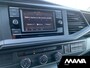 Volkswagen Transporter 2.0TDI L2H1 28 Airco Cruise Sensoren Trekhaak Betonplex Airbag 12V CarPlay Wandbekleding Bijrijdersbank DIN
