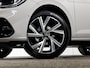 Volkswagen Polo R-Line-Edition 1.0 TSI 95 pk | Panoramadak | Achteruitrijcamera | Stoelverwarming | 17" Bergamo |