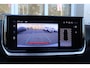 Peugeot 2008 1.2 100PK ALLURE | DRAADLOZE APPLE CARPLAY/ANDROID AUTO | ACHTERUITRIJ CAMERA | PARKEERSENSOREN VOOR EN ACHTER | NAVIGATIE | CLIMATE CONTROL | LICHTMETALEN VELGEN 17" | LED KOPLAMPEN |