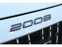 Peugeot 2008 1.2 100PK ALLURE | DRAADLOZE APPLE CARPLAY/ANDROID AUTO | ACHTERUITRIJ CAMERA | PARKEERSENSOREN VOOR EN ACHTER | NAVIGATIE | CLIMATE CONTROL | LICHTMETALEN VELGEN 17" | LED KOPLAMPEN |