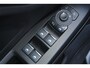 Ford Focus Wagon 1.0-125pk EcoBoost ST-Line X. Geweldig mooie, luxe en sportieve Focus wagon ! Slechts 12.000km ! Autm. airco, stoel-, stuur- en voorraamverw., ergonomische stoelen, adaptieve cruise cntrl, side- en lane assist, elektr. panodak, B&O soundsyst., etc.