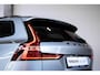Volvo V60 T6 Automaat Plug-in hybrid AWD Ultra Dark | Panoramadak | 360° parkeercamera | Parkeersensoren voor + achter | Harman Kardon premium audio | Google infotainment | Stoelverwarming | Stuurwielverwarming | Parkeerverwarming | BLIS |  Adaptive cruise control |