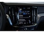 Volvo V60 T6 Automaat Plug-in hybrid AWD Ultra Dark | Panoramadak | 360° parkeercamera | Parkeersensoren voor + achter | Harman Kardon premium audio | Google infotainment | Stoelverwarming | Stuurwielverwarming | Parkeerverwarming | BLIS |  Adaptive cruise control |