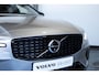 Volvo V60 T6 Automaat Plug-in hybrid AWD Ultra Dark | Panoramadak | 360° parkeercamera | Parkeersensoren voor + achter | Harman Kardon premium audio | Google infotainment | Stoelverwarming | Stuurwielverwarming | Parkeerverwarming | BLIS |  Adaptive cruise control |