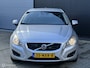 Volvo V60 2.0T Momentum | CRUISE | CLIMA | TREKHAAK |