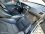 Volvo V60 2.0T Momentum | CRUISE | CLIMA | TREKHAAK |