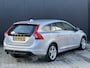 Volvo V60 2.0T Momentum | CRUISE | CLIMA | TREKHAAK |