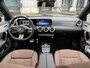 Mercedes-Benz A-klasse Limousine 180 Star Edition AMG Line | Night Pakket | Winter Pakket | 19 inch Multispaaks AMG Velgen | Panoramadak | Dodehoekassistent | MULTIBEAM LED koplampen | Stoelverwarming | Stuurverwarming | Sfeerverlichting | Achteruitrijcamera | Showmodel