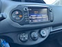 Toyota Yaris 1.5 VVT-i Comfort | Met centrale deurvergrendeling afstandbediend, airco, navigatie en weinig kilometers!