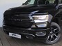 Dodge Ram 1500 5.7 V8 4x4 Crew Cab Sport Night Edition | Elektrisch Sidebars | Pano-Dak | Groot Navi | eTorque |