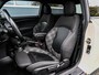 MINI Cooper 1.5 Serious Business | Navi | Xenon | Keyless | Sportstoelen | Cruise control
