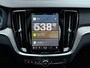 Volvo V60 T6 Plug-in hybrid AWD Plus Dark | Verwarmbare stoelen voor/achter | Harman/Kardon Audio installatie | Adaptieve Cruise Control | 360 graden "Fish-Eye" Camera | Elektrische achterklep | Panoramisch Schuif-/kantel -dak | Elektrisch verstelbare stoelen met memory functie | Lichtmetalen velgen 19'' | Exterieur styling kit