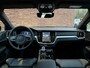 Volvo V60 T6 Plug-in hybrid AWD Plus Dark | Verwarmbare stoelen voor/achter | Harman/Kardon Audio installatie | Adaptieve Cruise Control | 360 graden "Fish-Eye" Camera | Elektrische achterklep | Panoramisch Schuif-/kantel -dak | Elektrisch verstelbare stoelen met memory functie | Lichtmetalen velgen 19'' | Exterieur styling kit