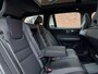 Volvo V60 T6 Plug-in hybrid AWD Plus Dark | Verwarmbare stoelen voor/achter | Harman/Kardon Audio installatie | Adaptieve Cruise Control | 360 graden "Fish-Eye" Camera | Elektrische achterklep | Panoramisch Schuif-/kantel -dak | Elektrisch verstelbare stoelen met memory functie | Lichtmetalen velgen 19'' | Exterieur styling kit