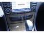 Mercedes-Benz E-klasse 200 K. Avantgarde Aut.*NL-Auto*Youngtimer*Half Leder/Navi/Parkeersens.V+A*