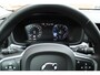 Volvo V60 B3 Momentum Advantage | Adaptieve cruise control | Apple Carplay/Android Auto | Climate Control | Grootlicht assistent | Spraak bediening | Vermoeidheid herkenning