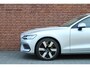 Volvo V60 B3 Momentum Advantage | Adaptieve cruise control | Apple Carplay/Android Auto | Climate Control | Grootlicht assistent | Spraak bediening | Vermoeidheid herkenning