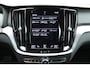 Volvo V60 B3 Momentum Advantage | Adaptieve cruise control | Apple Carplay/Android Auto | Climate Control | Grootlicht assistent | Spraak bediening | Vermoeidheid herkenning