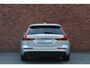 Volvo V60 B3 Momentum Advantage | Adaptieve cruise control | Apple Carplay/Android Auto | Climate Control | Grootlicht assistent | Spraak bediening | Vermoeidheid herkenning