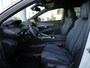 Peugeot 5008 1.2 Hybrid Allure Pack Business | Nieuwe auto | 7 zits | Stoelverwarming | Keyless entry en start | Draadloze telefoonlader | Parkeersensoren voor en achter | Camera | Lichtmetalen velgen |