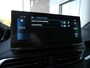 Peugeot 5008 1.2 Hybrid Allure Pack Business | Nieuwe auto | 7 zits | Stoelverwarming | Keyless entry en start | Draadloze telefoonlader | Parkeersensoren voor en achter | Camera | Lichtmetalen velgen |